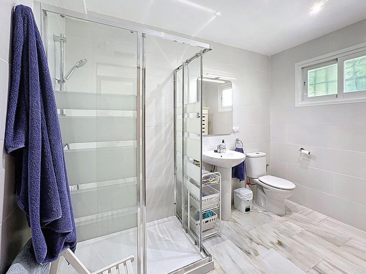 4 makuuhuone Huvila myytävänä paikassa Mijas mukana uima-altaan 
autotalli - 975 000 € (Ref: 9429111)