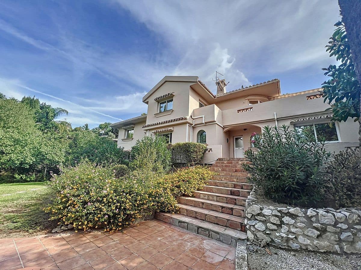 5 soveværelse Villa til salg i Mijas med swimmingpool garage - € 1.000.000 (Ref: 9429112)