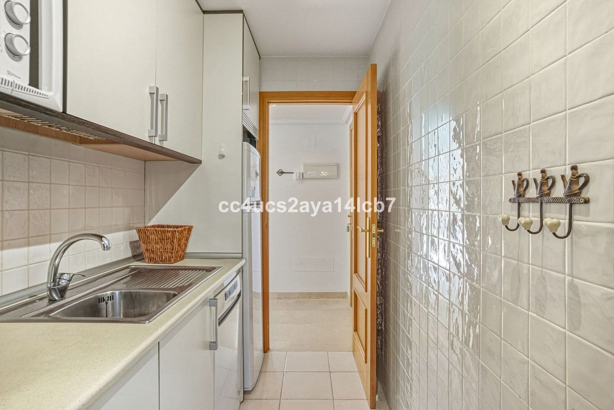 3 soverom Leilighet til salgs i Marbella med svømmebasseng garasje - € 455 000 (Ref: 9431990)