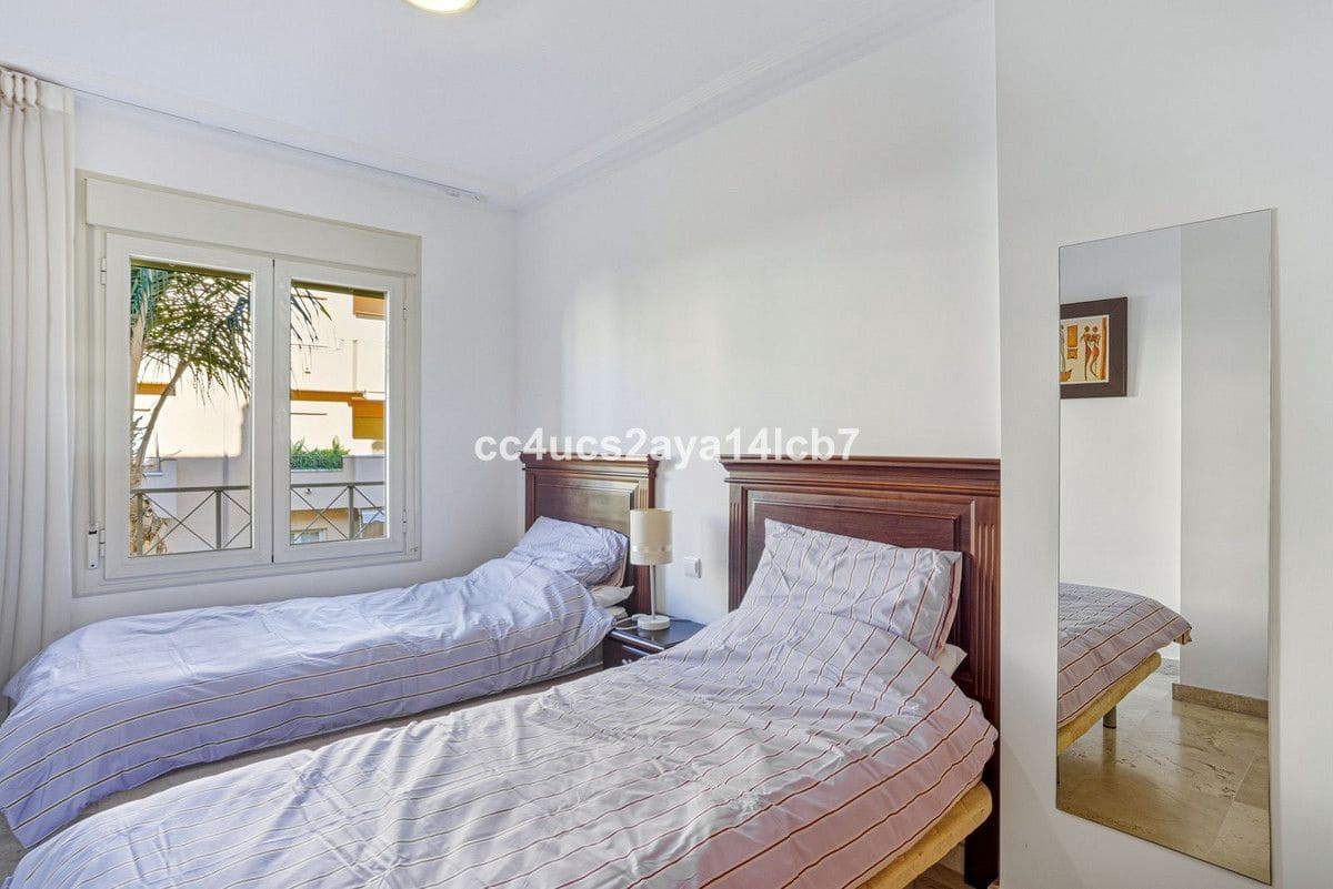 3 soverom Leilighet til salgs i Marbella med svømmebasseng garasje - € 455 000 (Ref: 9431990)