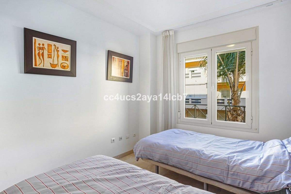 3 soverom Leilighet til salgs i Marbella med svømmebasseng garasje - € 455 000 (Ref: 9431990)