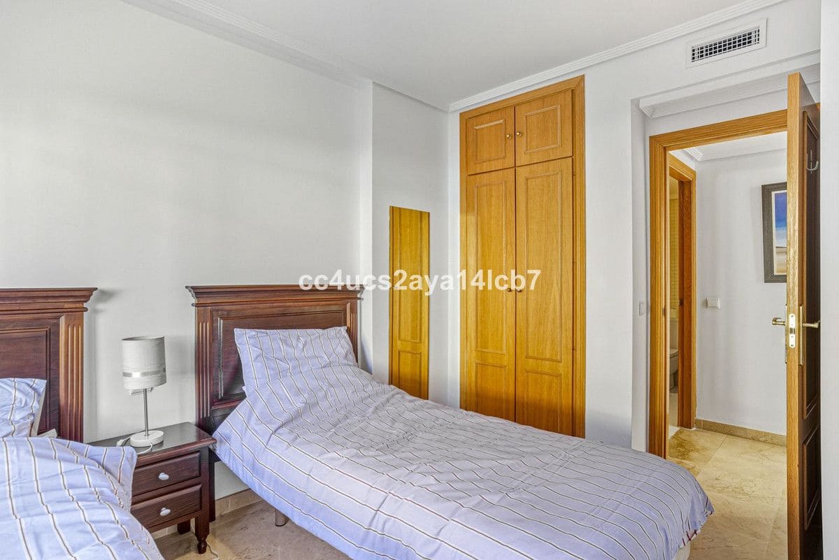 3 soverom Leilighet til salgs i Marbella med svømmebasseng garasje - € 455 000 (Ref: 9431990)