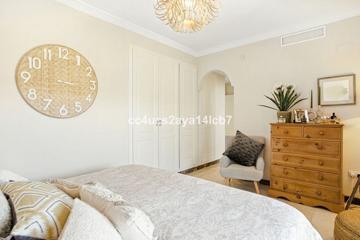 3 bedroom Villa for sale in Bel-Air with garage - € 945,000 (Ref: 9438985)