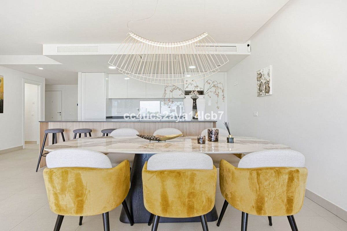 3 sypialnia Apartament na sprzedaż w Mijas z basenem garażem - 739 000 € (Ref: 9438986)