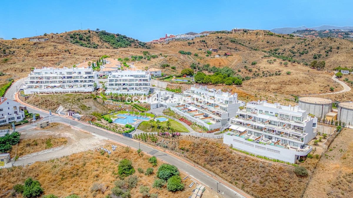 3 sypialnia Apartament na sprzedaż w Mijas z basenem garażem - 739 000 € (Ref: 9438986)