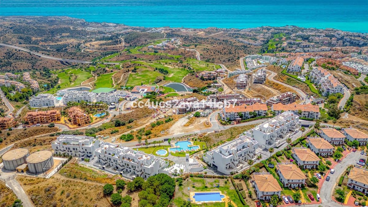 3 sypialnia Apartament na sprzedaż w Mijas z basenem garażem - 739 000 € (Ref: 9438986)