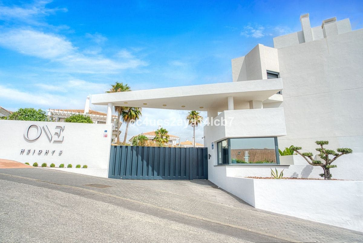 3 sypialnia Apartament na sprzedaż w Mijas z basenem garażem - 739 000 € (Ref: 9438986)