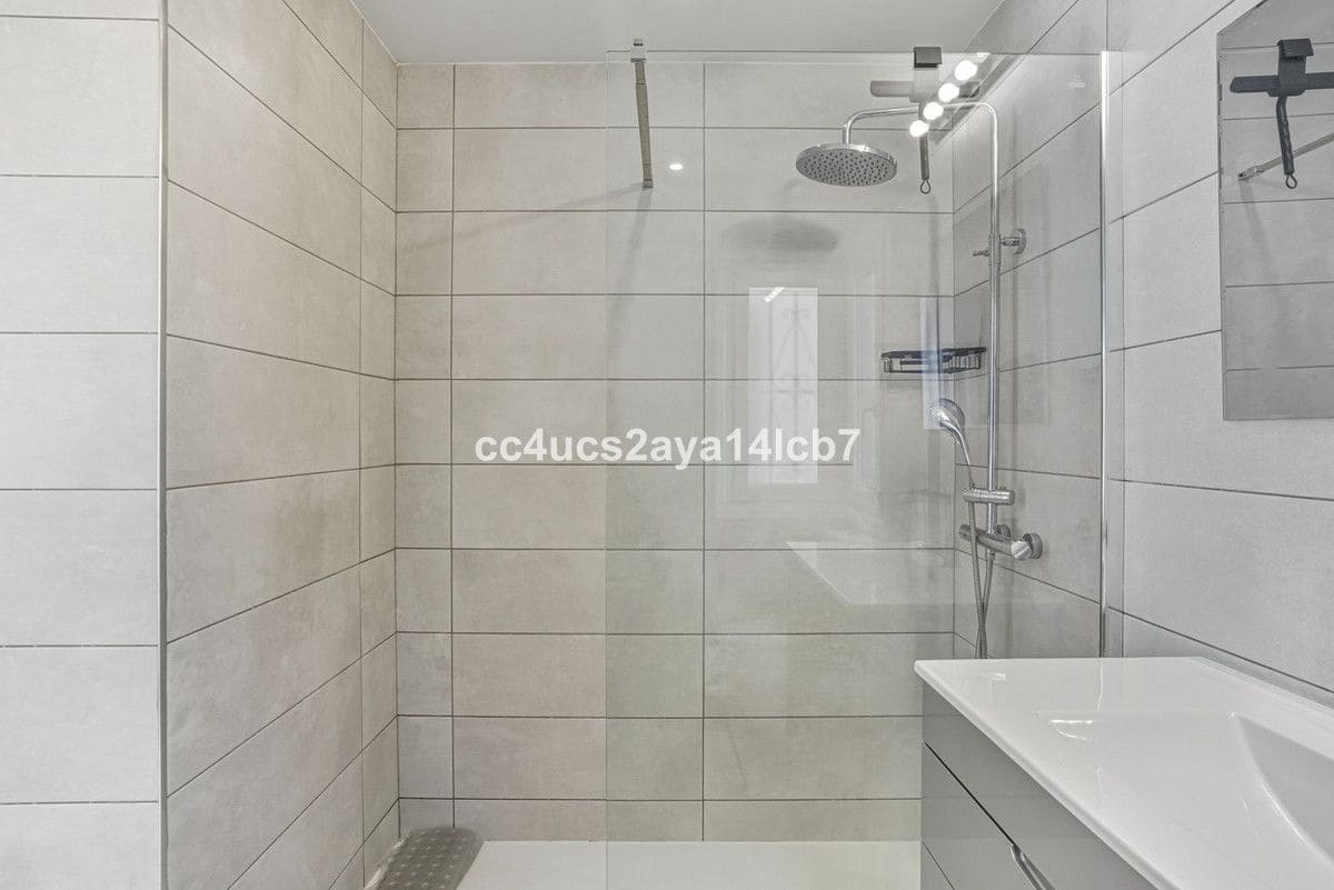 3 makuuhuone Omakotitalo myytävänä paikassa Mijas mukana uima-altaan 
autotalli - 495 000 € (Ref: 9438987)