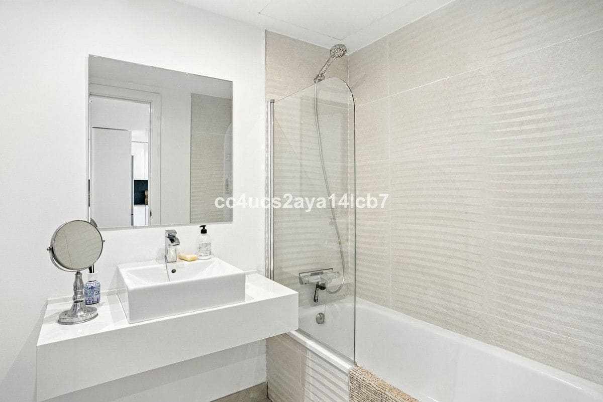 Apartamento de 2 habitaciones en Bel-Air en venta con piscina garaje - 400.000 € (Ref: 9444486)