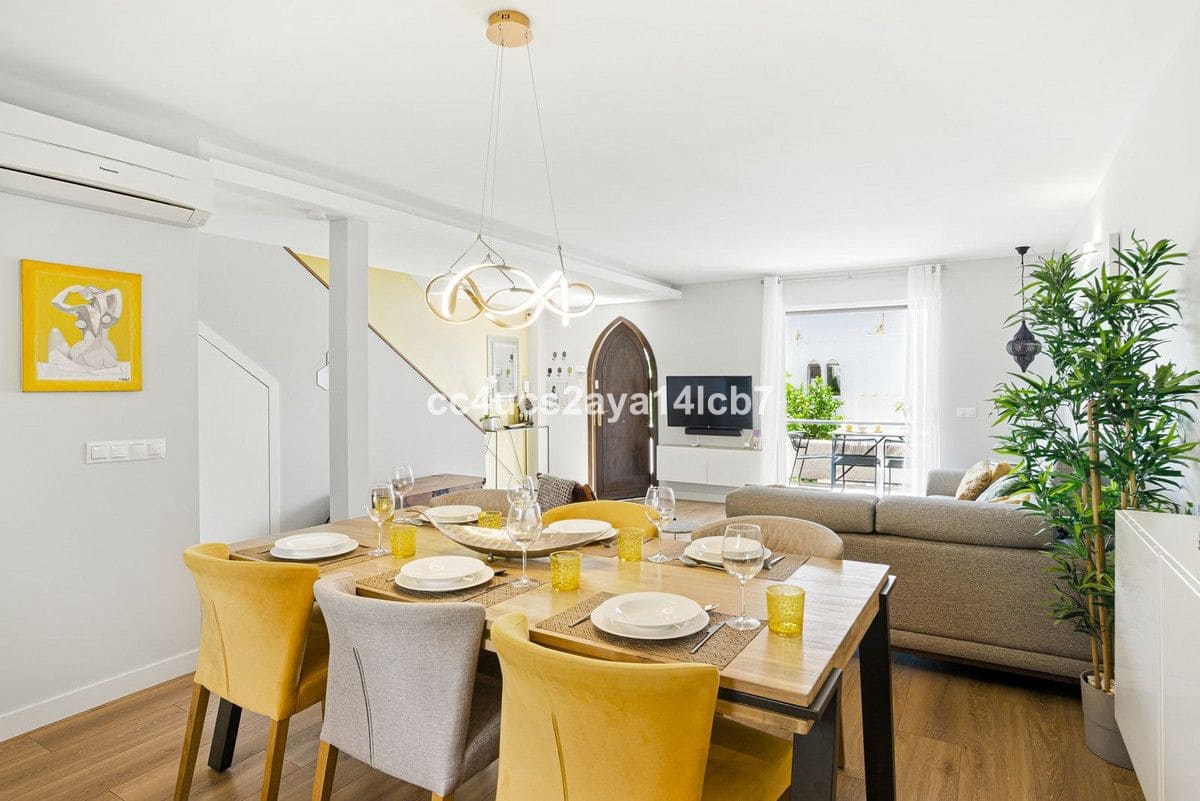 3 soverom Hus til salgs i Marbella med svømmebasseng - € 795 000 (Ref: 9445511)