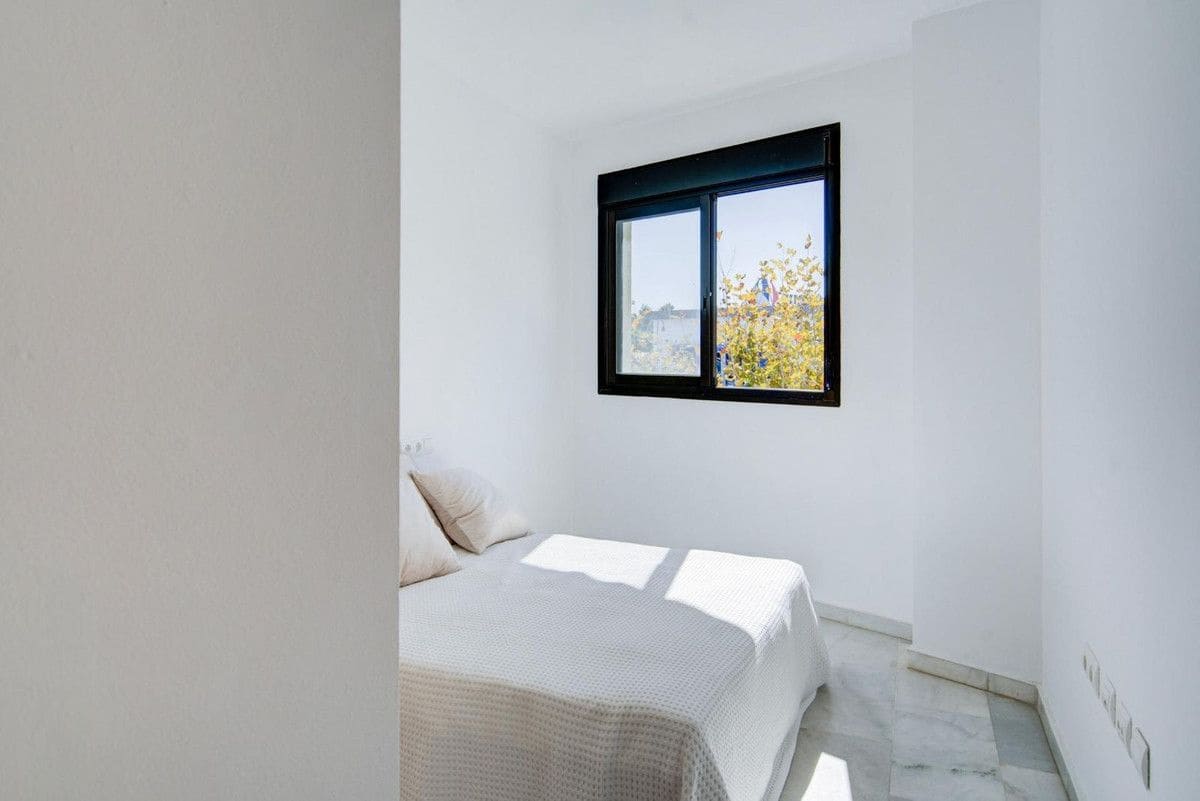 Piso de 3 habitaciones en Mijas en venta con garaje - 295.000 € (Ref: 9451563)