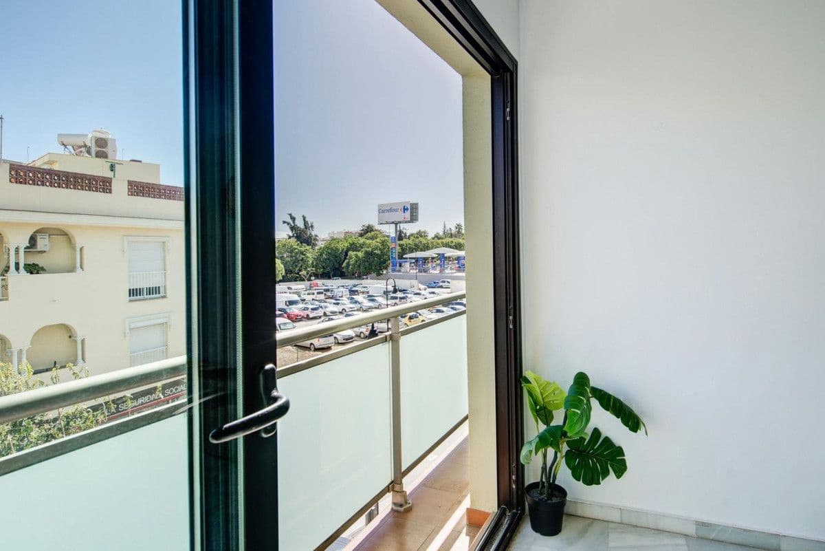 Piso de 3 habitaciones en Mijas en venta con garaje - 295.000 € (Ref: 9451563)