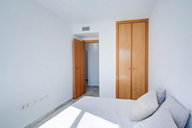 Piso de 3 habitaciones en Las Flores, Mijas en venta con garaje - 295.000 € (Ref: 9451563)