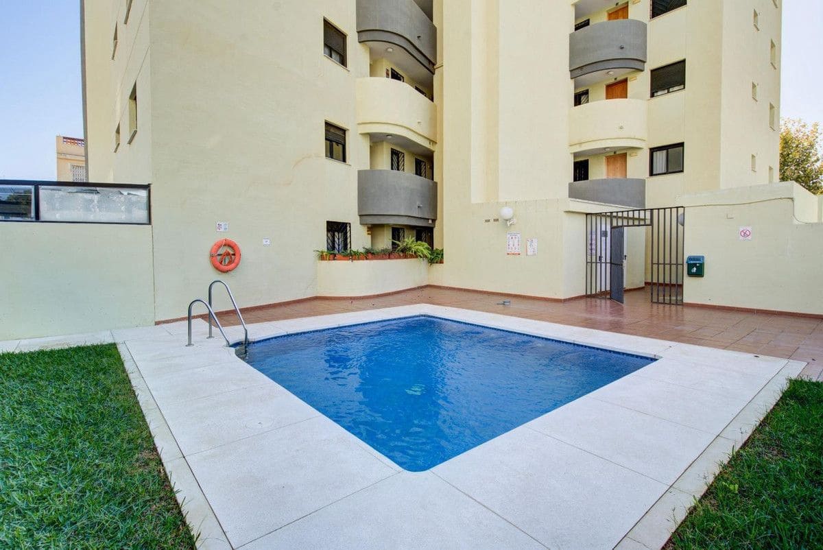 Piso de 3 habitaciones en Mijas en venta con garaje - 295.000 € (Ref: 9451563)