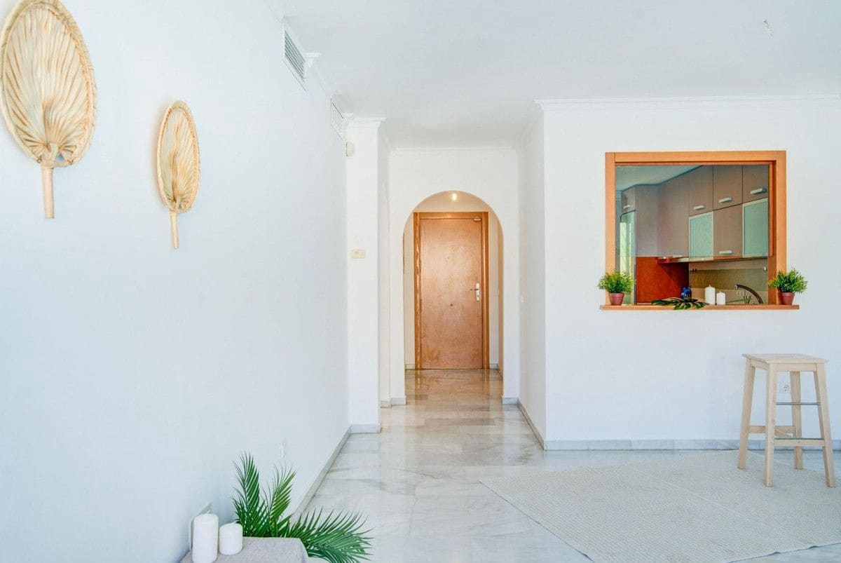 Piso de 3 habitaciones en Mijas en venta con garaje - 295.000 € (Ref: 9451563)