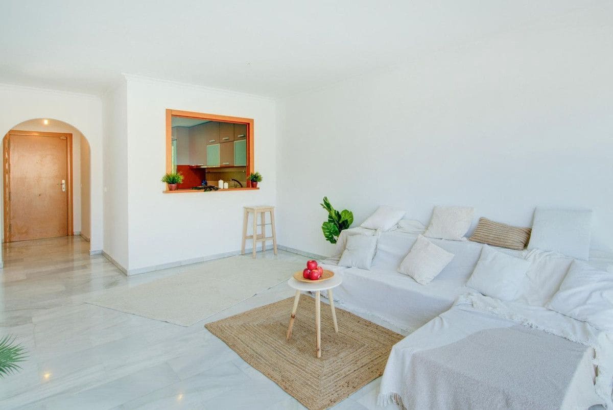 Piso de 3 habitaciones en Mijas en venta con garaje - 295.000 € (Ref: 9451563)