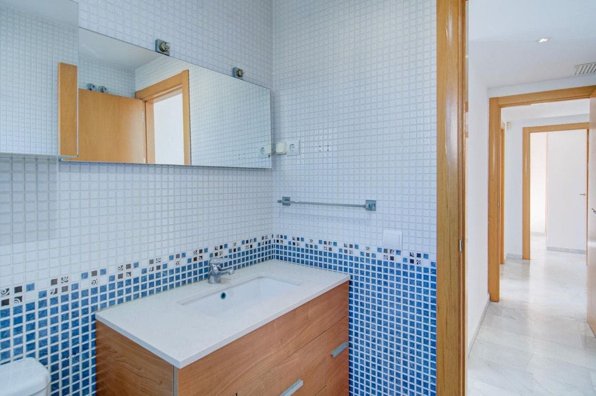 Piso de 3 habitaciones en Mijas en venta con garaje - 295.000 € (Ref: 9451563)