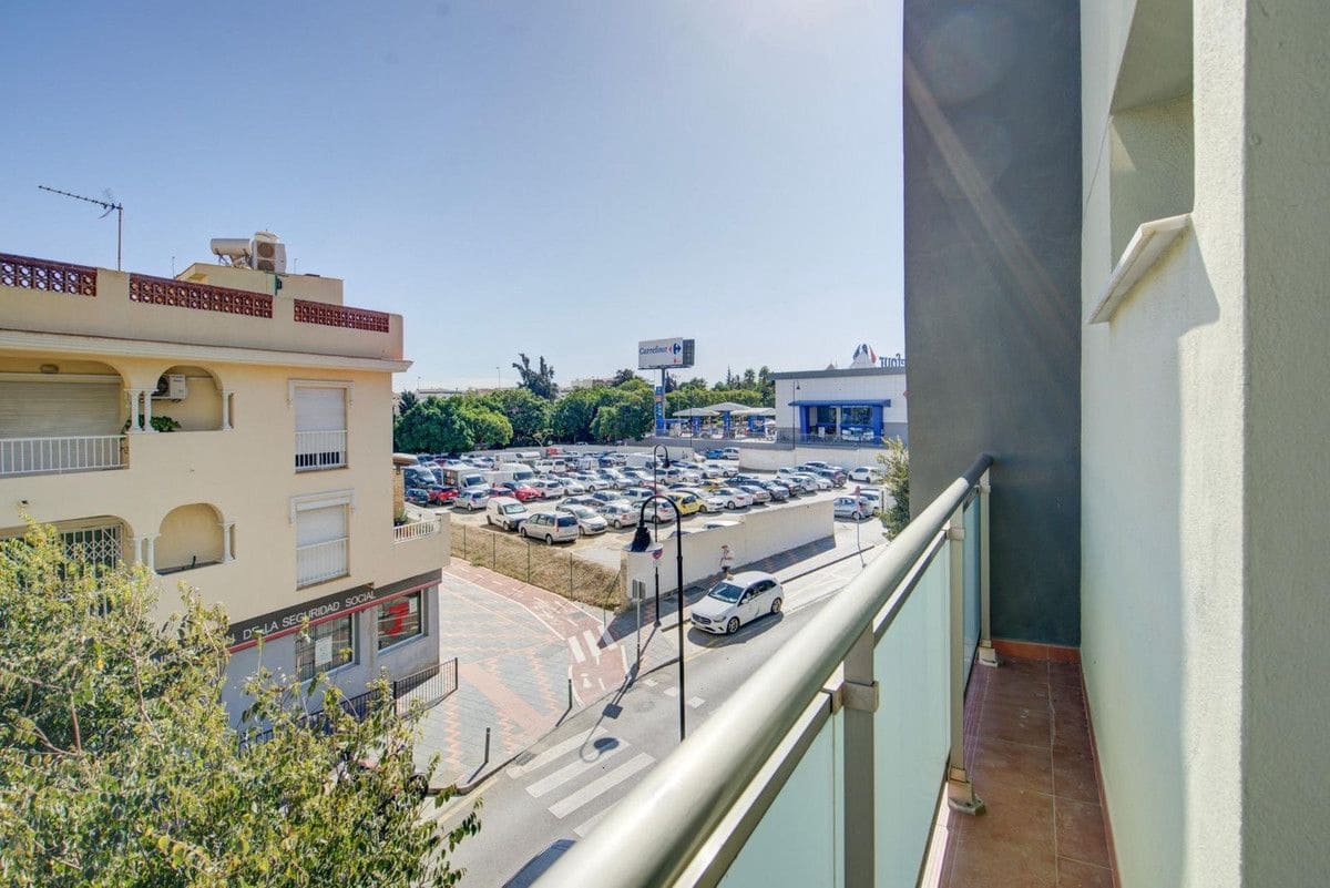 Piso de 3 habitaciones en Mijas en venta con garaje - 295.000 € (Ref: 9451563)