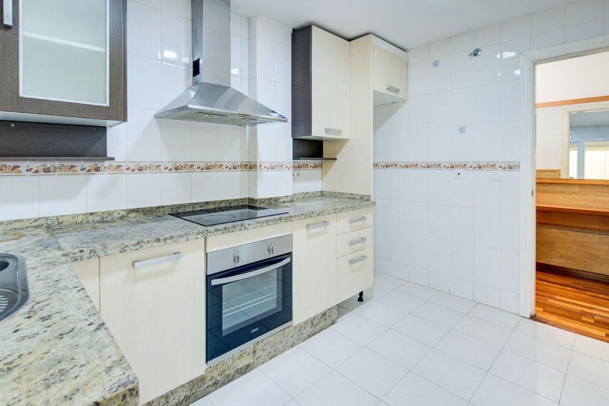 3 soverom Leilighet til salgs i Mijas med svømmebasseng garasje - € 289 000 (Ref: 9451564)