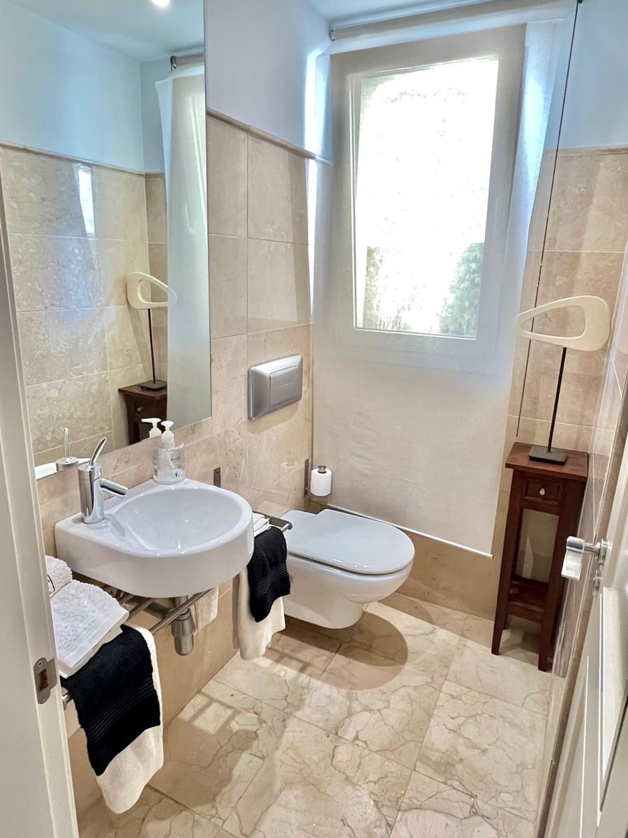 3 soveværelse Lejlighed til salg i Marbella med swimmingpool garage - € 699.000 (Ref: 9451565)