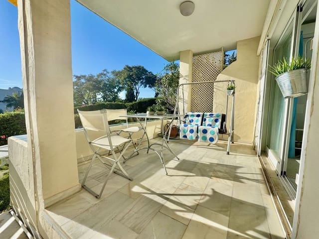 2 soveværelse Lejlighed til salg i La Reserva, Marbella med swimmingpool garage - € 350.000 (Ref: 9451566)