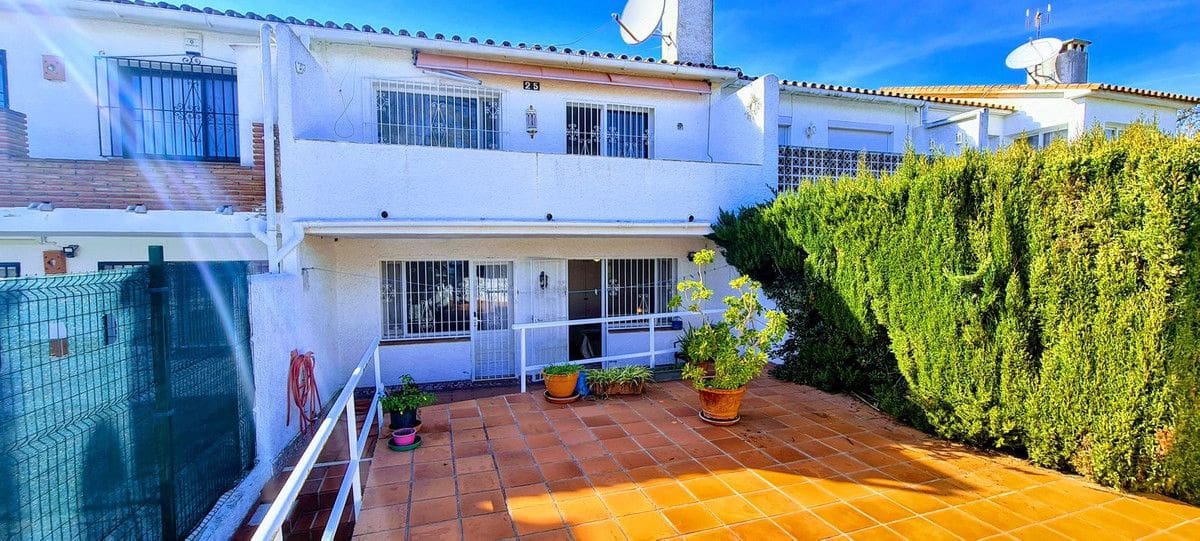 Casa de 2 habitaciones en Marbella en venta con piscina garaje - 395.000 € (Ref: 9451570)