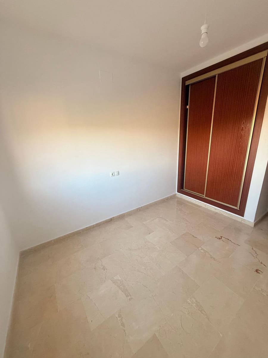 3 sovrum Semi-fristående Villa till salu i Benalmadena - 487 830 € (Ref: 9451572)