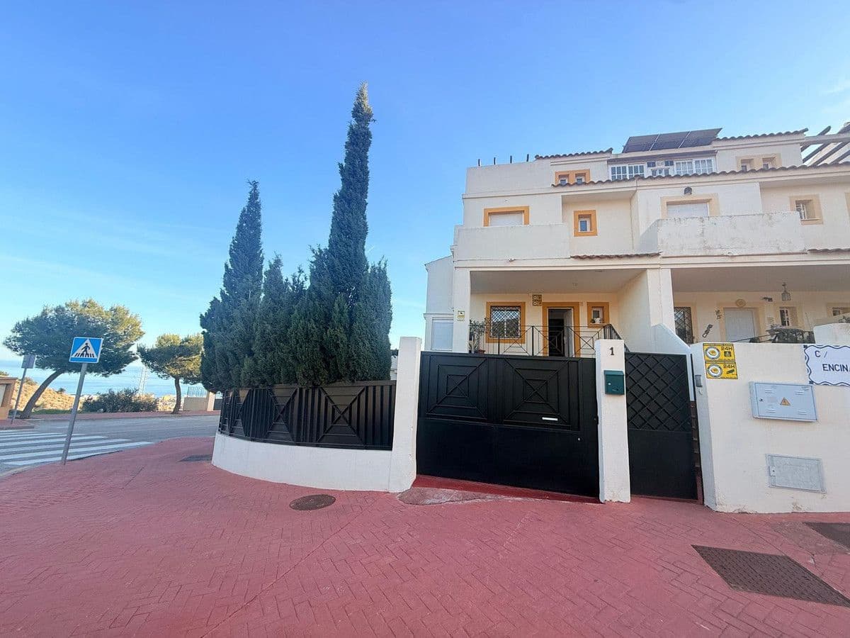 3 sovrum Semi-fristående Villa till salu i Benalmadena - 487 830 € (Ref: 9451572)