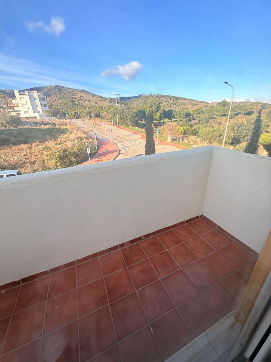 3 sovrum Semi-fristående Villa till salu i Benalmadena - 487 830 € (Ref: 9451572)