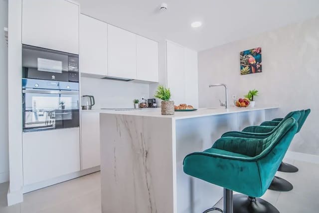 2 slaapkamer Appartement te koop in Centro ciudad, Fuengirola met zwembad garage - € 469.000 (Ref: 9451574)