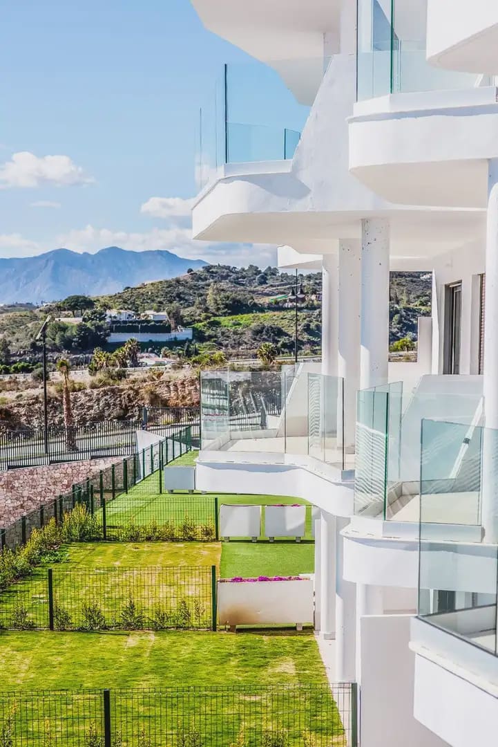 2 slaapkamer Appartement te koop in Fuengirola met zwembad garage - € 469.000 (Ref: 9451574)
