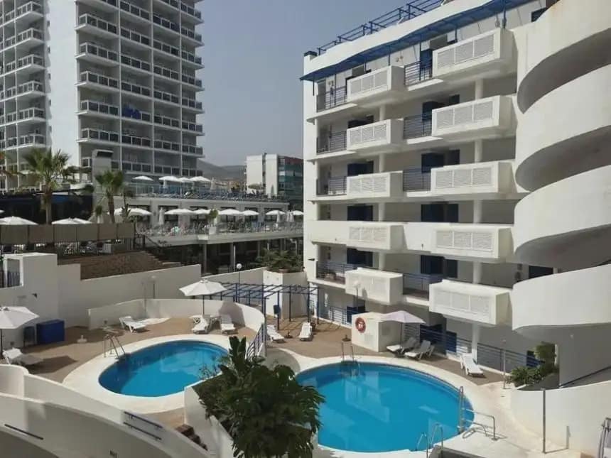 1 soverom Strandleiligheter til salgs i Benalmadena med svømmebasseng garasje - € 319 000 (Ref: 9451575)