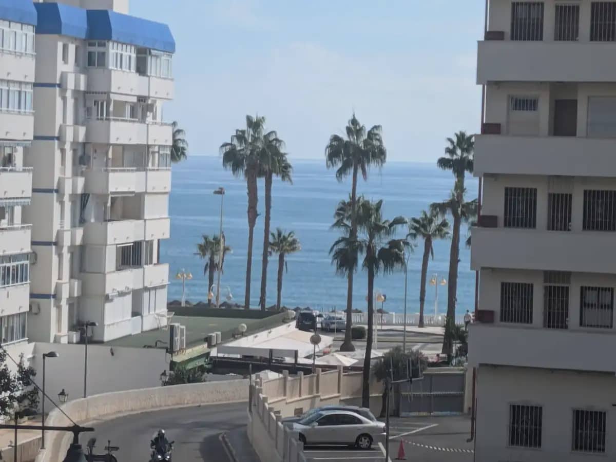 1 soverom Strandleiligheter til salgs i Benalmadena med svømmebasseng garasje - € 319 000 (Ref: 9451575)