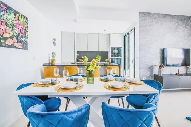 3 sypialnia Apartament na sprzedaż w Centro ciudad, Fuengirola z basenem garażem - 669 000 € (Ref: 9451576)