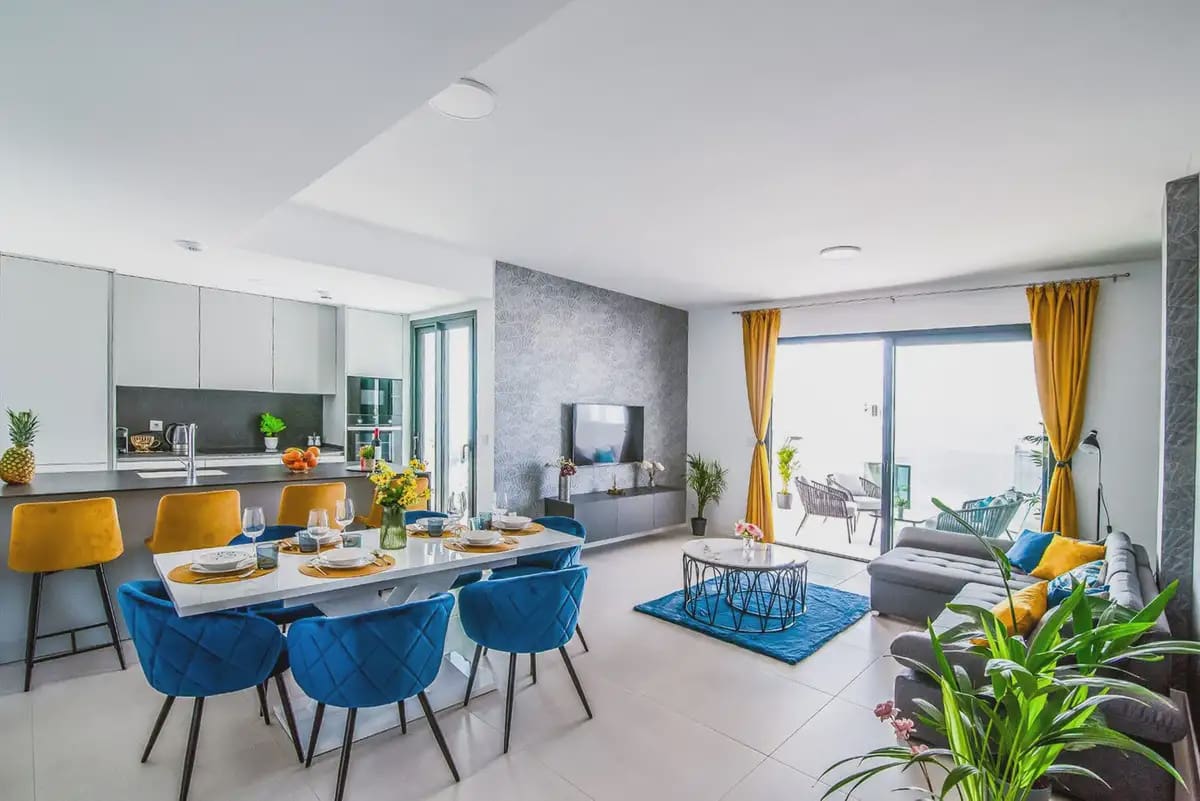 3 Zimmer Apartment zu verkaufen in Fuengirola mit Pool Garage - 669.000 € (Ref: 9451576)