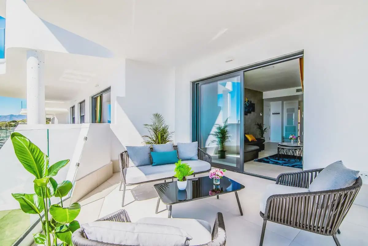 3 Zimmer Apartment zu verkaufen in Fuengirola mit Pool Garage - 669.000 € (Ref: 9451576)