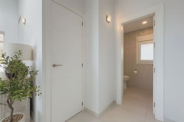 Chalet de 3 habitaciones en La Cala de Mijas, Mijas en venta con piscina garaje - 1.180.000 € (Ref: 9451579)