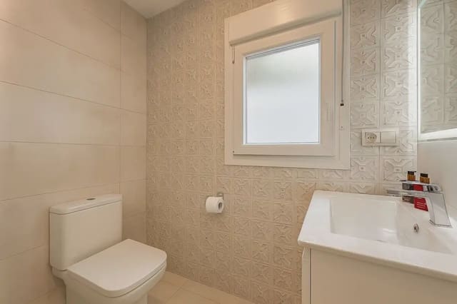 Chalet de 3 habitaciones en La Cala de Mijas, Mijas en venta con piscina garaje - 1.180.000 € (Ref: 9451579)