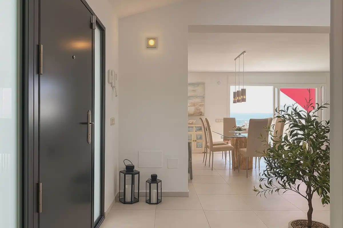 3 bedroom Villa for sale in Mijas with pool garage - € 1,180,000 (Ref: 9451579)