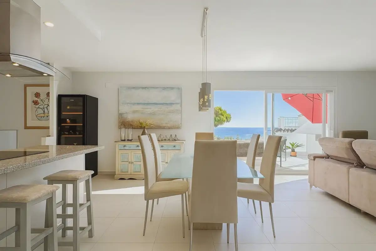 3 bedroom Villa for sale in Mijas with pool garage - € 1,180,000 (Ref: 9451579)