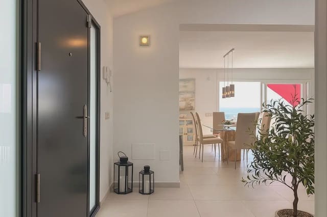 Chalet de 3 habitaciones en La Cala de Mijas, Mijas en venta con piscina garaje - 1.180.000 € (Ref: 9451579)