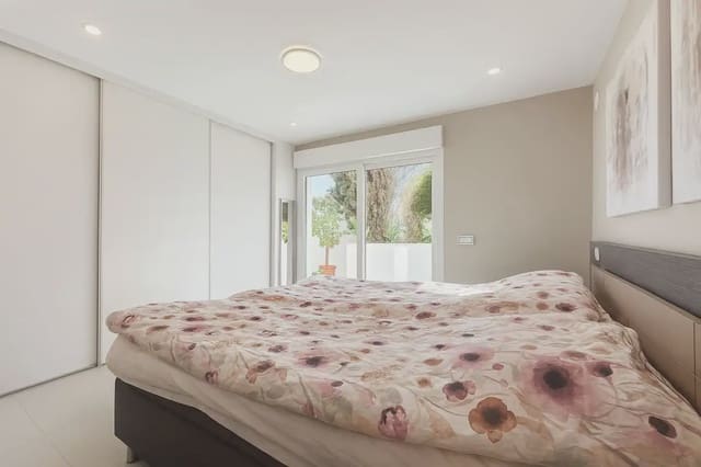 Chalet de 3 habitaciones en La Cala de Mijas, Mijas en venta con piscina garaje - 1.180.000 € (Ref: 9451579)