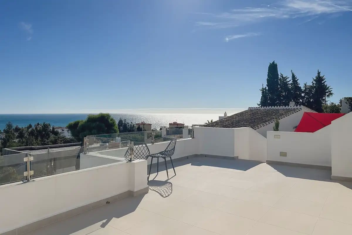 3 bedroom Villa for sale in Mijas with pool garage - € 1,180,000 (Ref: 9451579)