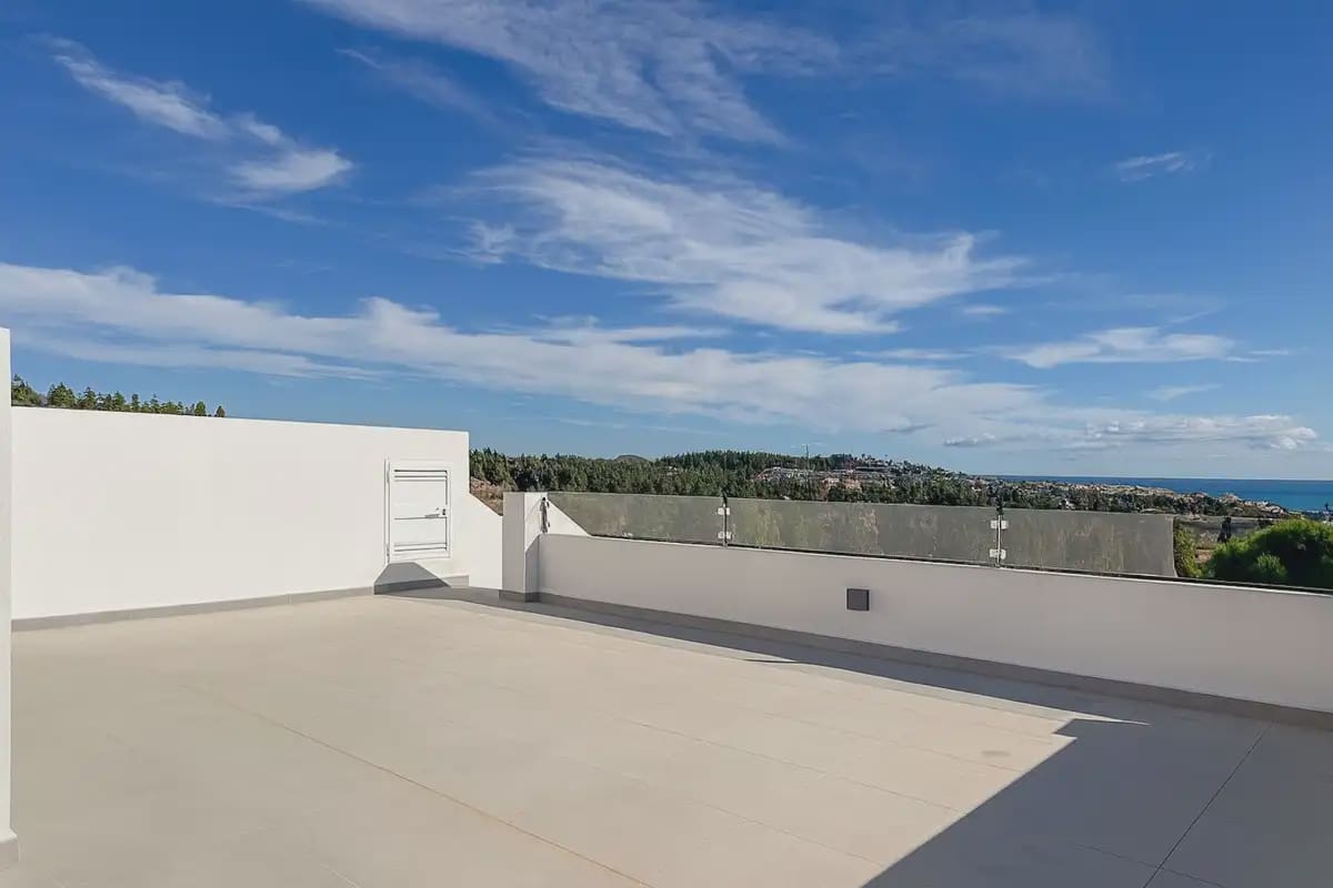 3 bedroom Villa for sale in Mijas with pool garage - € 1,180,000 (Ref: 9451579)
