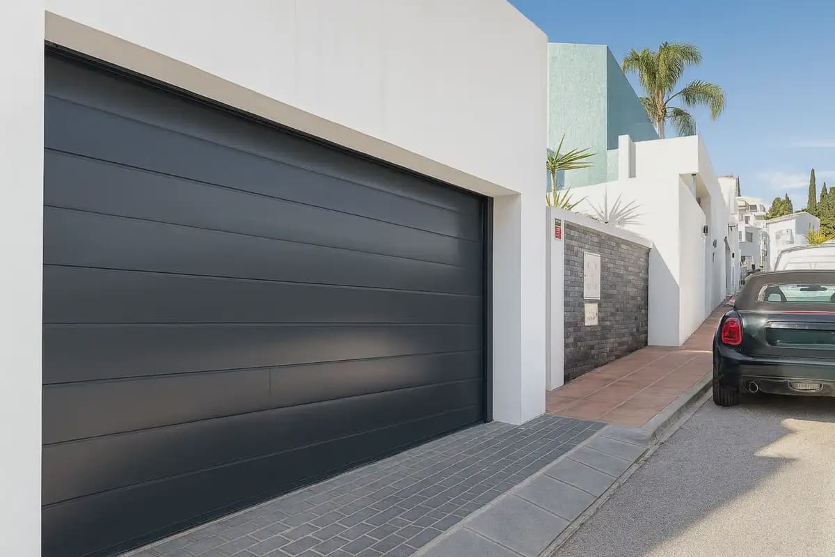 3 bedroom Villa for sale in Mijas with pool garage - € 1,180,000 (Ref: 9451579)