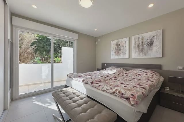 Chalet de 3 habitaciones en La Cala de Mijas, Mijas en venta con piscina garaje - 1.180.000 € (Ref: 9451579)