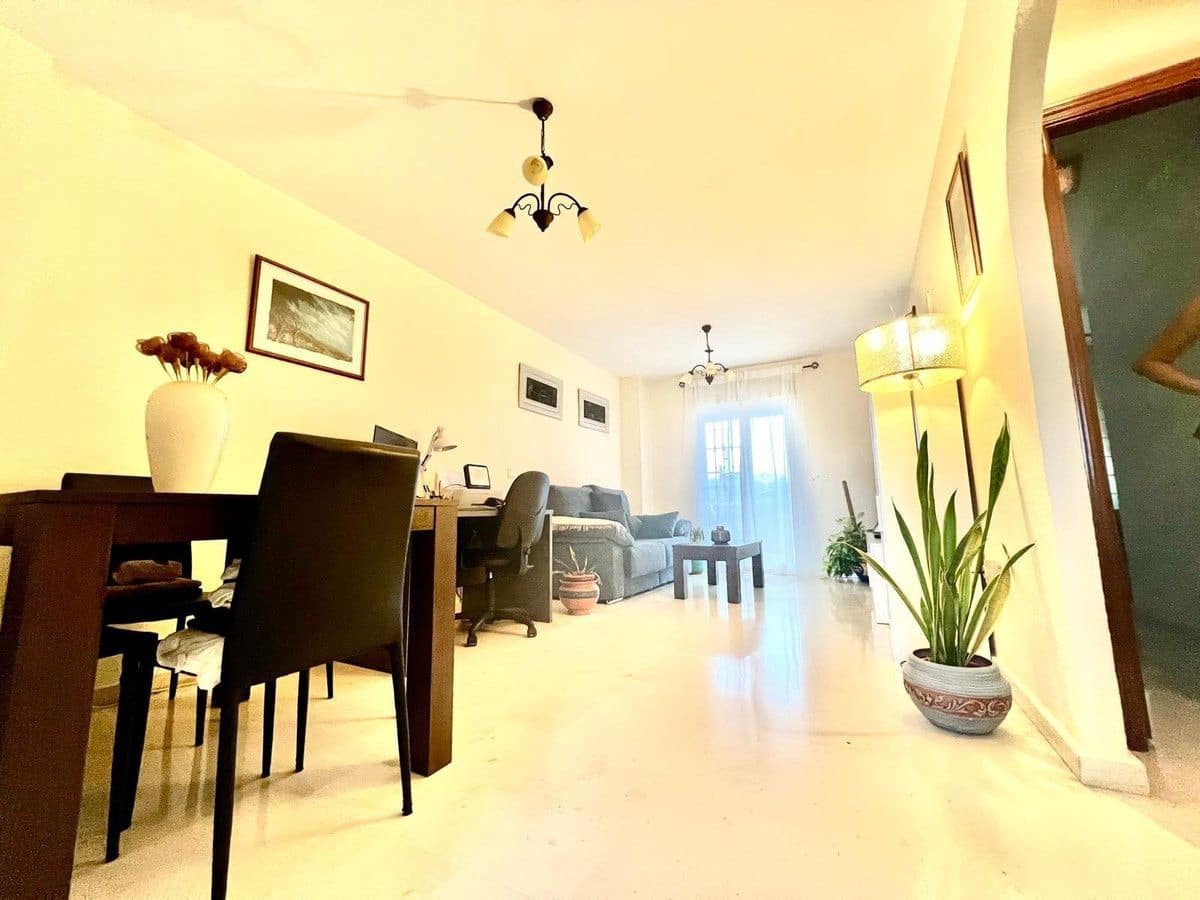 2 soverom Leilighet til salgs i Benalmadena med svømmebasseng garasje - € 415 000 (Ref: 9451580)