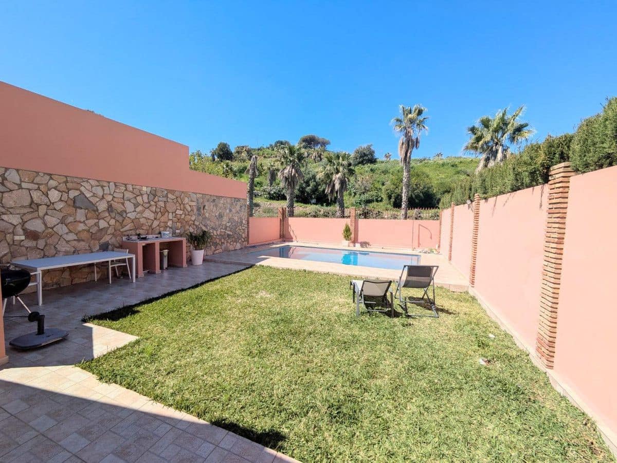 4 Zimmer Doppelhaus zu verkaufen in Benalmadena mit Pool Garage - 750.000 € (Ref: 9451582)