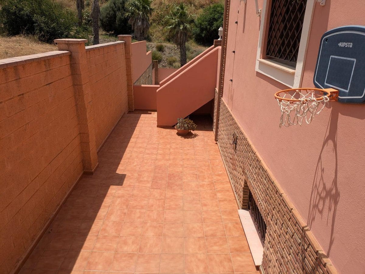 4 Zimmer Doppelhaus zu verkaufen in Benalmadena mit Pool Garage - 750.000 € (Ref: 9451582)