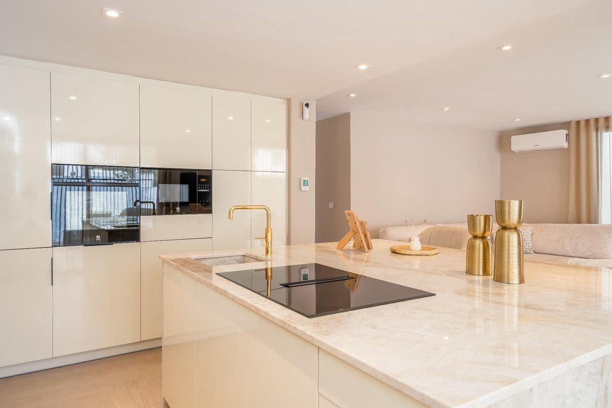 7 chambre Villa/Maison à vendre à Benalmadena avec piscine garage - 1 299 000 € (Ref: 9451584)